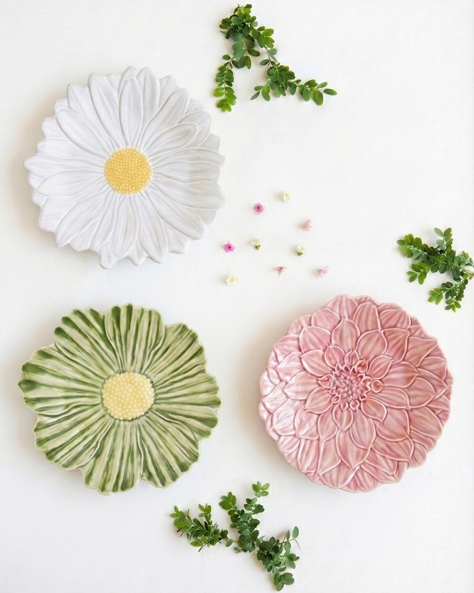 Set 3 Dessert Plates Flowers